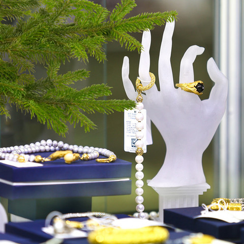 Какую эффективную акцию запустить для клиентов на Новый год?  