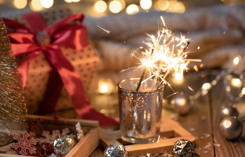 С наступающими праздниками!