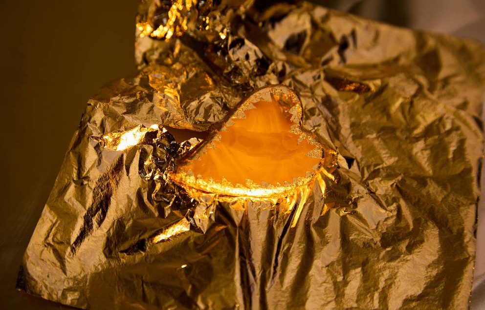 Янтарный комбинат разработал технологию нанесения потали на янтарь