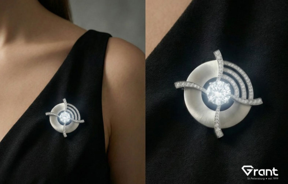 GRANT представил золотую брошь с встроенным Wi-Fi роутером